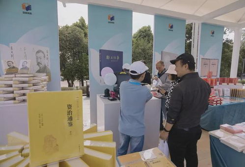 教育專家齊匯聚，康輝鞠萍攜手朱迅高亞麟助力教育咨詢